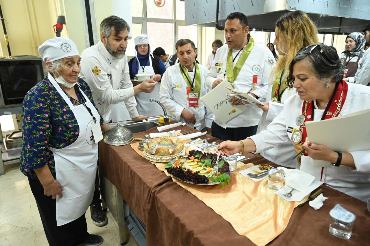 Konya’da elinin lezzetine güvenenler yarıştı 13